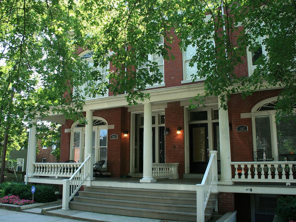 Brick Colonial Revival building.