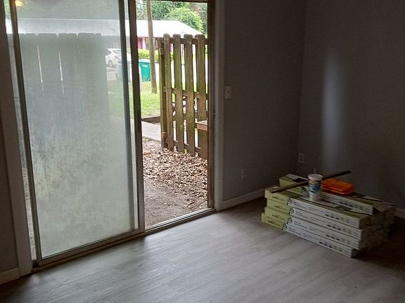 2nd image of 200 SE Hanover Pl APT 102