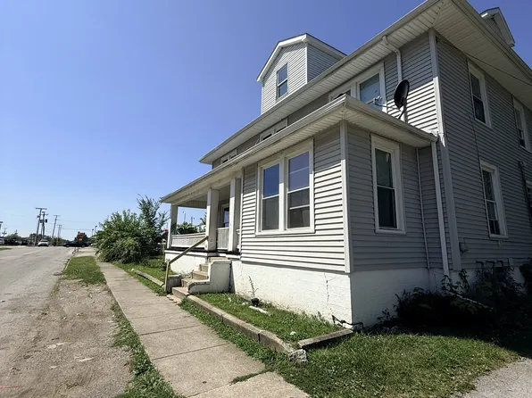 319 1/2 N McDonel St, Lima, OH 45801