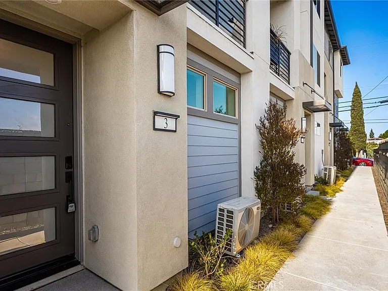 1590 E Hermosa Ln #3 — Photo 5