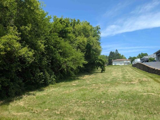 883 Breckenboro Rd, Davis, IL 61019
