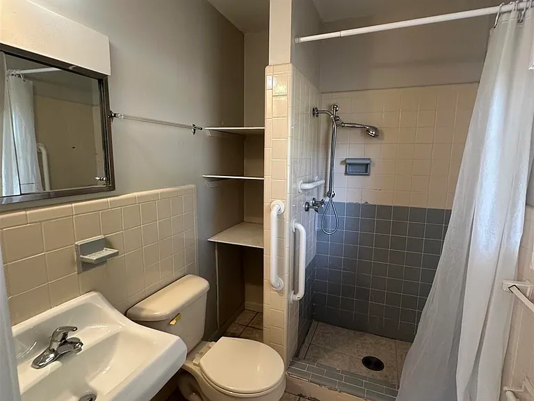 3801 Forest Glen Dr — Photo 11