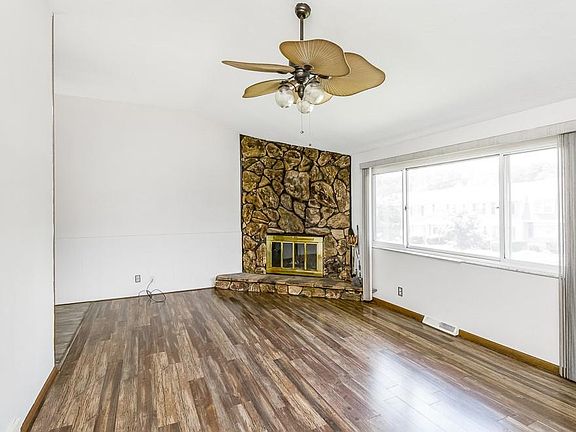2nd image of 6079 Andover Blvd