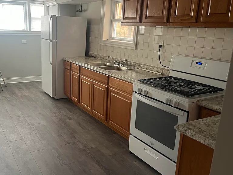 8018 S South Shore Dr #1 — Photo 8