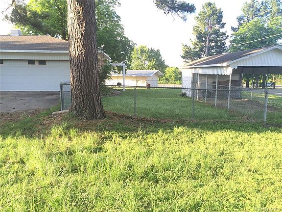 2nd image of 101 Sioux Ave
