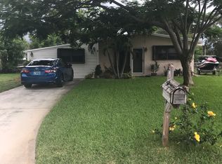 206 Maple Ave, Fort Pierce, FL 34982