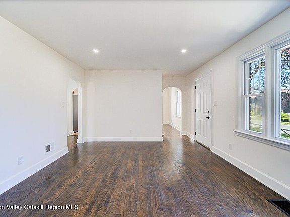4th image of 63 Fairview Avenue