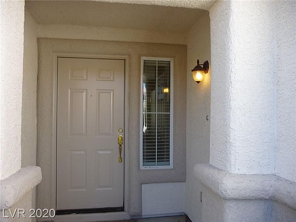 4th image of 6515 Giant Oak St