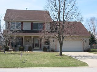 532 Parkside Dr, Elburn, IL 60119