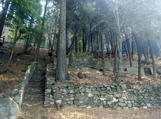 Rosequartz Dr, Lake arrowhead, CA 92352