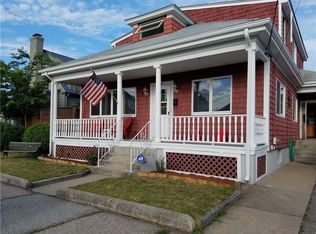 10 Greenfield St, Pawtucket, RI 02861