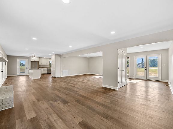 4th image of 1345 Shallow Lake Cir