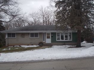 6631 Montgomery Dr, Greendale, WI 53129
