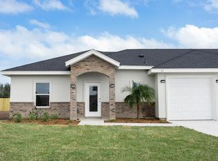 6 N Bay Hill Dr, Pt Isabel, TX 78578