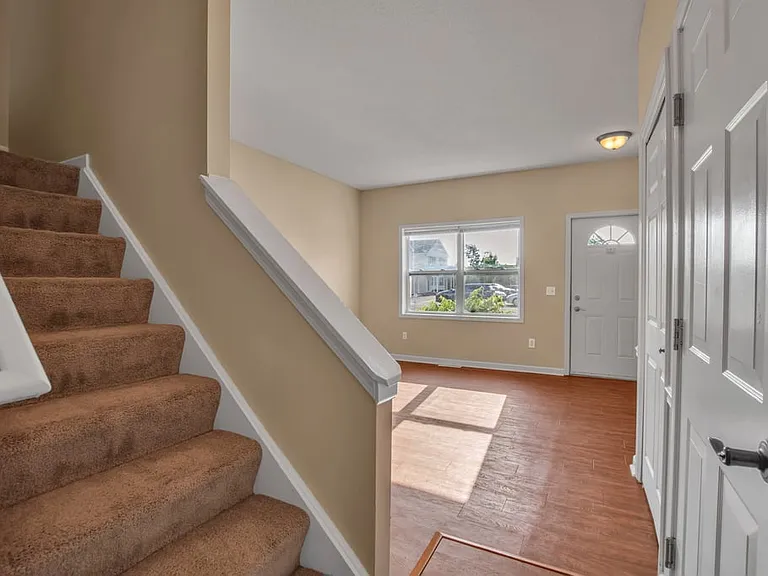 693 Skinnersville Rd #D — Photo 4