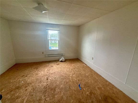 3rd image of 11 Church St
