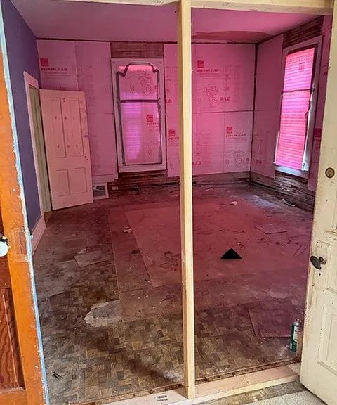 321 N Cypress St — Photo 5