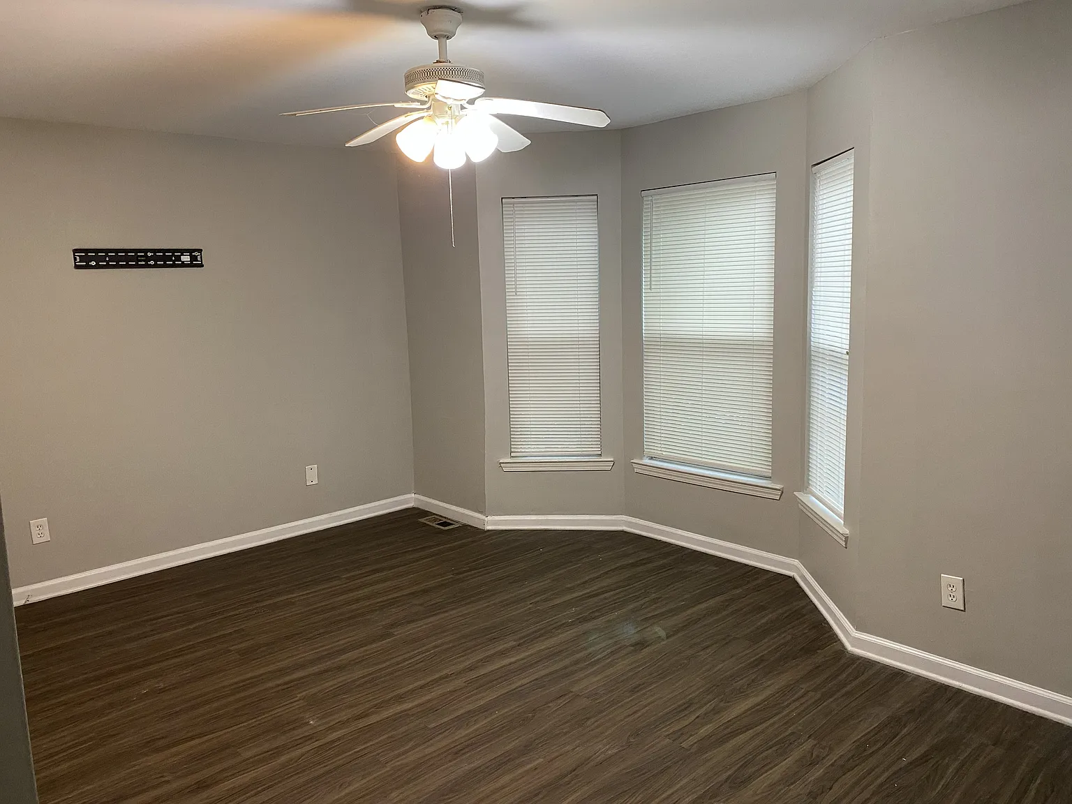 4 bed, 1536 sqft, $2,700 — Photo 3