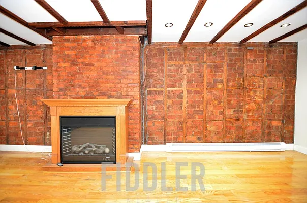 Rented by Fiddler Realty | media 45