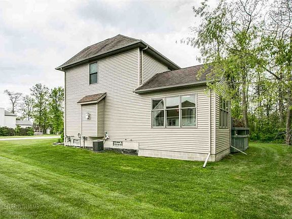 5th image of 2881 Manchester Dr