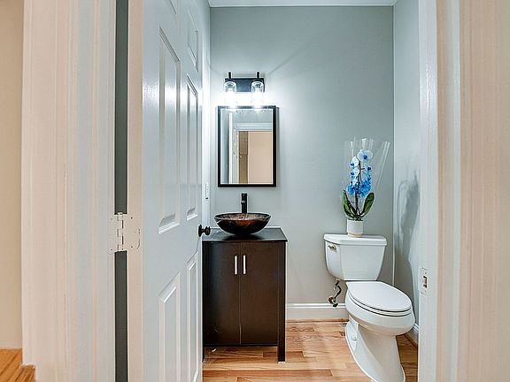4th image of 10561 James Wren Way