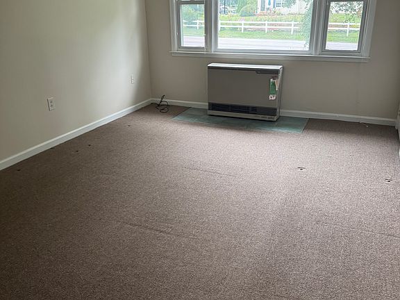 4th image of 595 Bay Rd #201