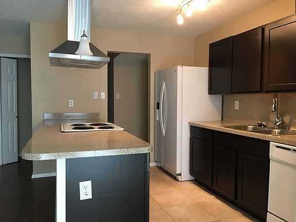 4th image of 9219 Sophora Dr