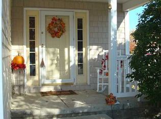 5040 Willowbend Rd NE, Cedar Rapids, IA 52411