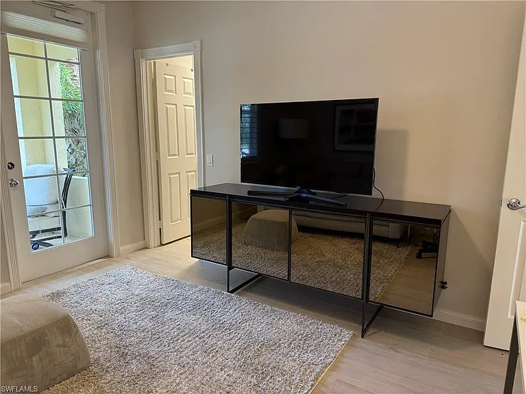 15561 Latitude Dr — Photo 13
