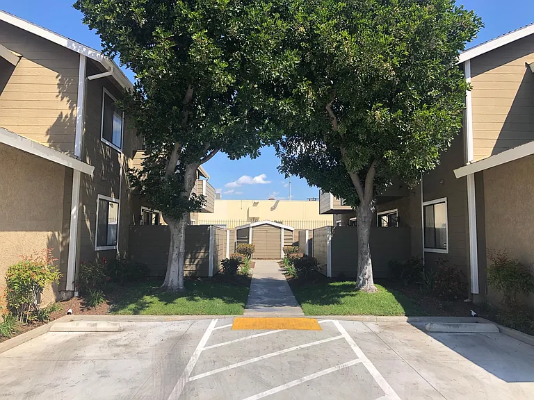 134 S Western Ave #20 — Photo 20