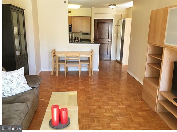 4th image of 4801 Fairmont Ave APT 309
