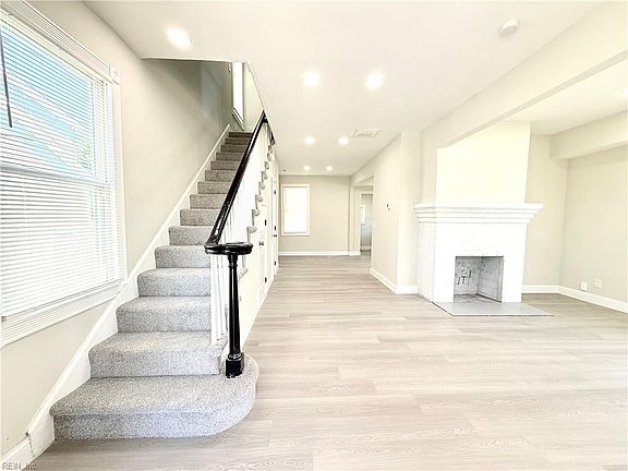 5th image of 709 E Mercury Blvd