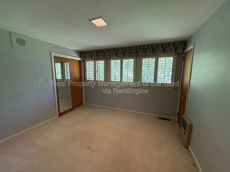 1507 Pinehurst Dr — Photo 6
