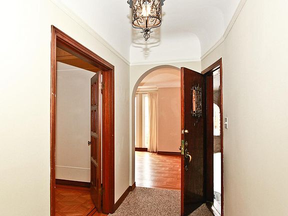 5th image of 478 Euclid Ave