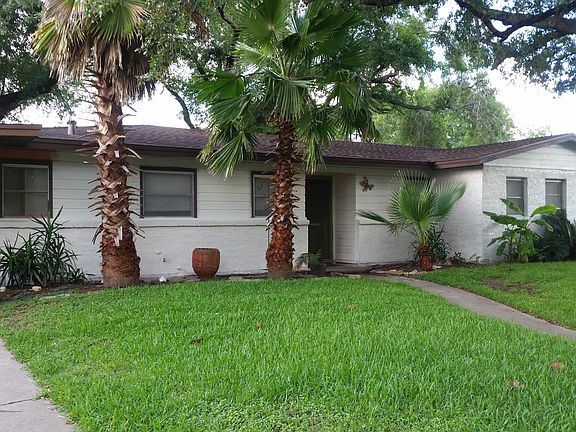 2nd image of 1902 College Dr