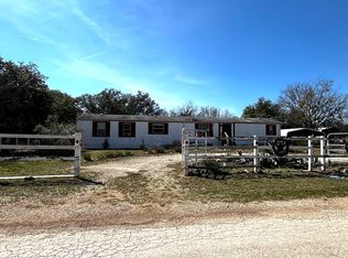 317 Lakeshore Dr N, Bandera, TX 78003