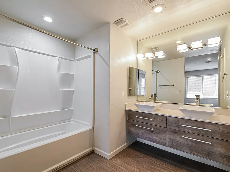 3825 E Frances Ln — Photo 11