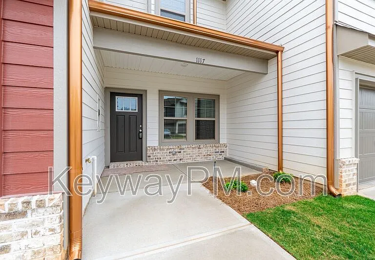 1117 Jolly Ln — Photo 2