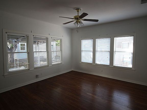 5th image of 2841 Willing Ave