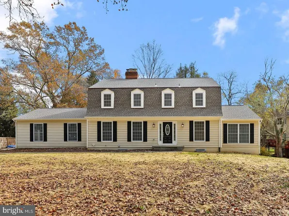 9501 Falls Rd, Rockville, MD 20854