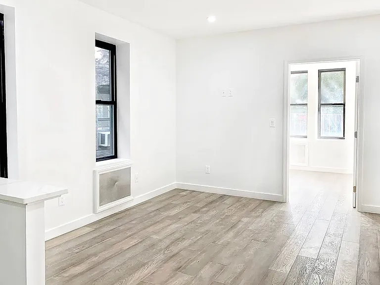 130 E 96th St #4D — Photo 1