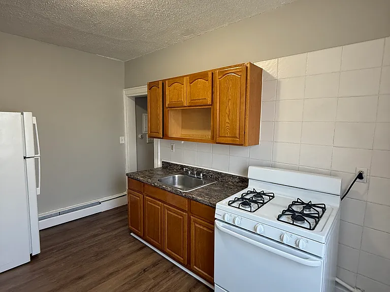 701 Howard Ave #42 — Photo 4