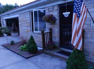 10330 Fitzwater Rd, Brecksville, OH 44141