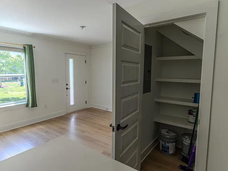 110 Duke St — Photo 17
