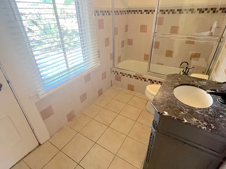 703 Manzanita Ave — Photo 19