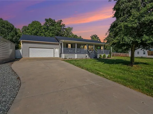 431 Ervin Dr, Lexington, NC 27292