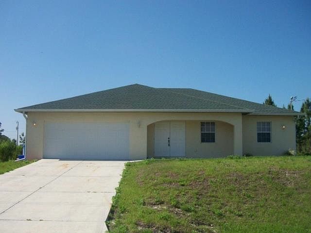 1st image of 850 Cervantes St E