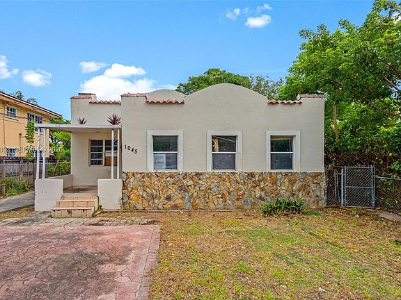 3rd image of 1045 SW 20th Ave