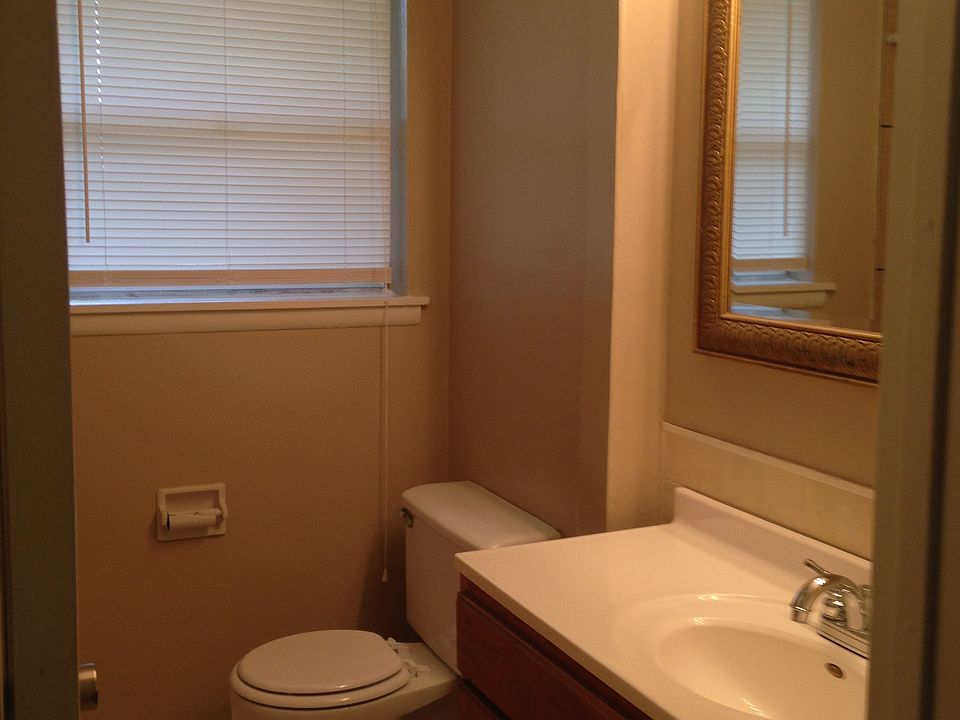 Main bathroom