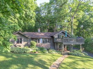 N1926 Bluff Ln, Lake Geneva, WI 53147